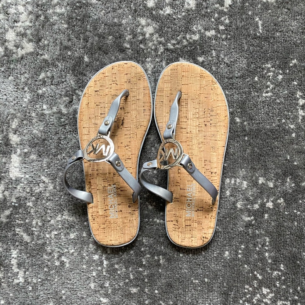 Michael Kors Size 6 Silver Flip-Flops